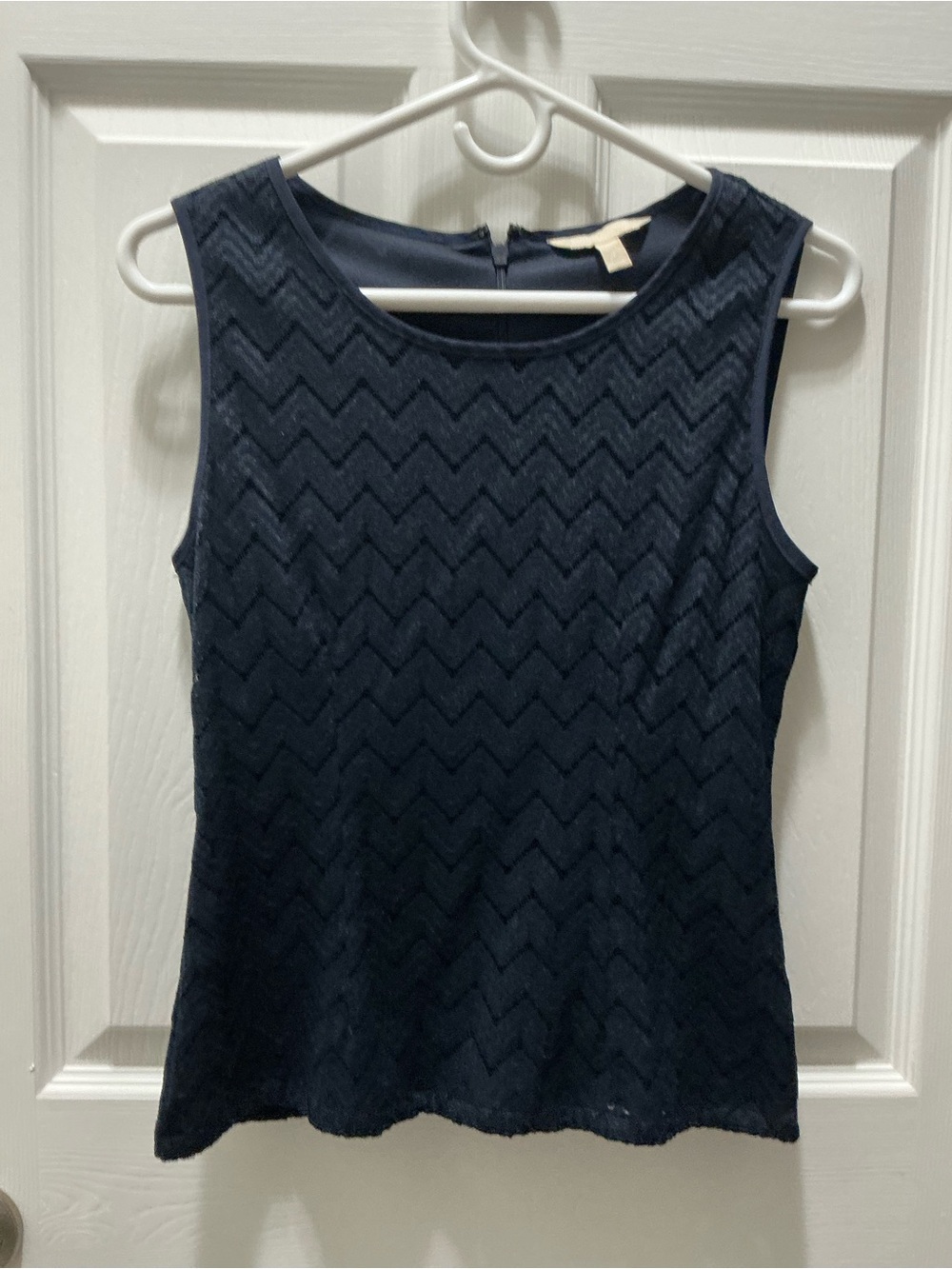 Banana Republic Navy Chevron Textured Sleeveless Shell